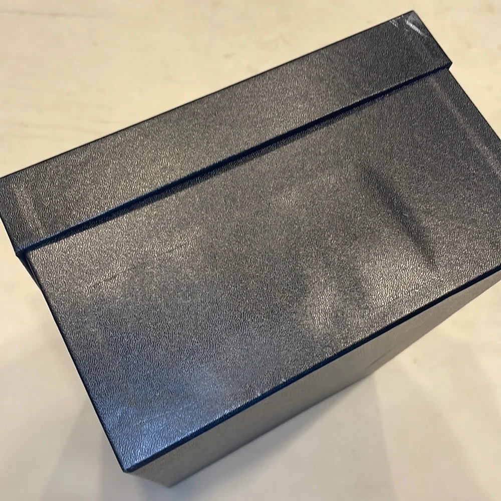 100% authentic Chanel Box - Picture 4 of 8